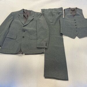 Retro rare Levi's Men's Light Gray 3 pc suit 40L, 30/33 VTG